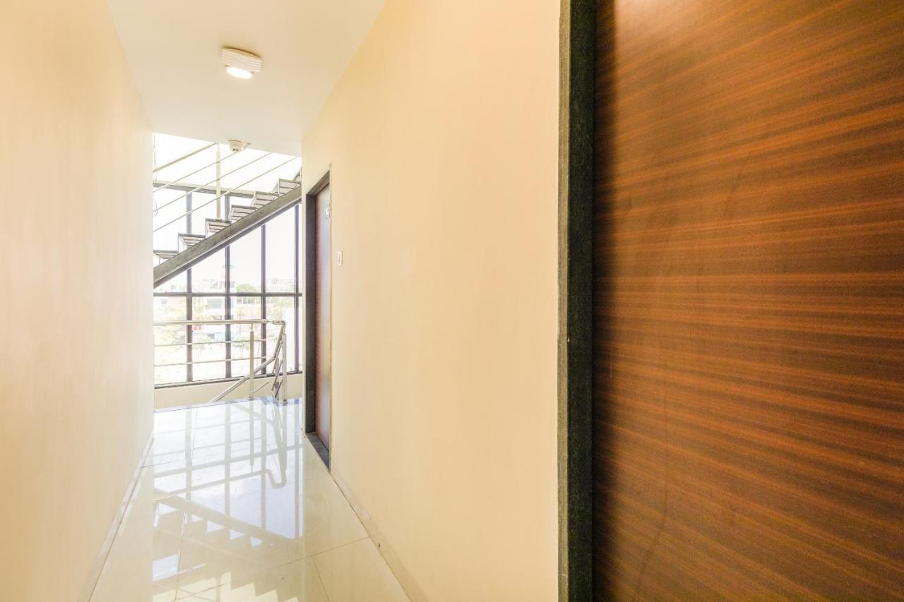Oyo 71689 Hotel S Pride Indore Exterior foto